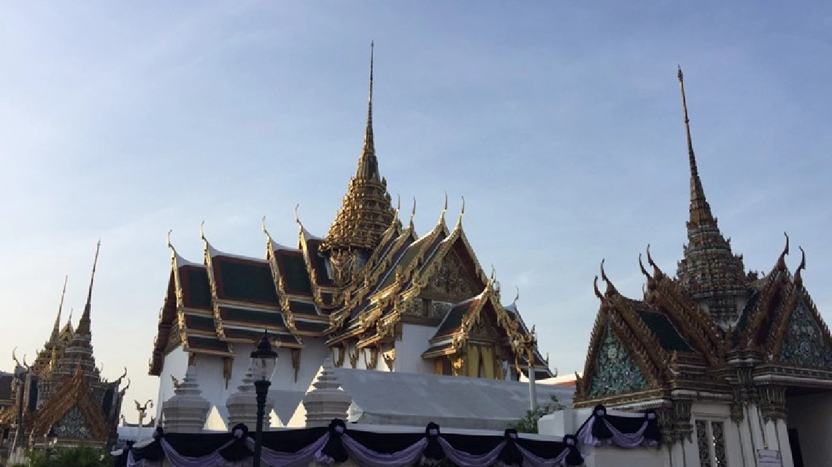 บำเพ็ญกุศลถวายในหลวงรัชกาลที่ 9 บำเพ็ญกุศลถวายในหลวงรัชกาลที่ 9
