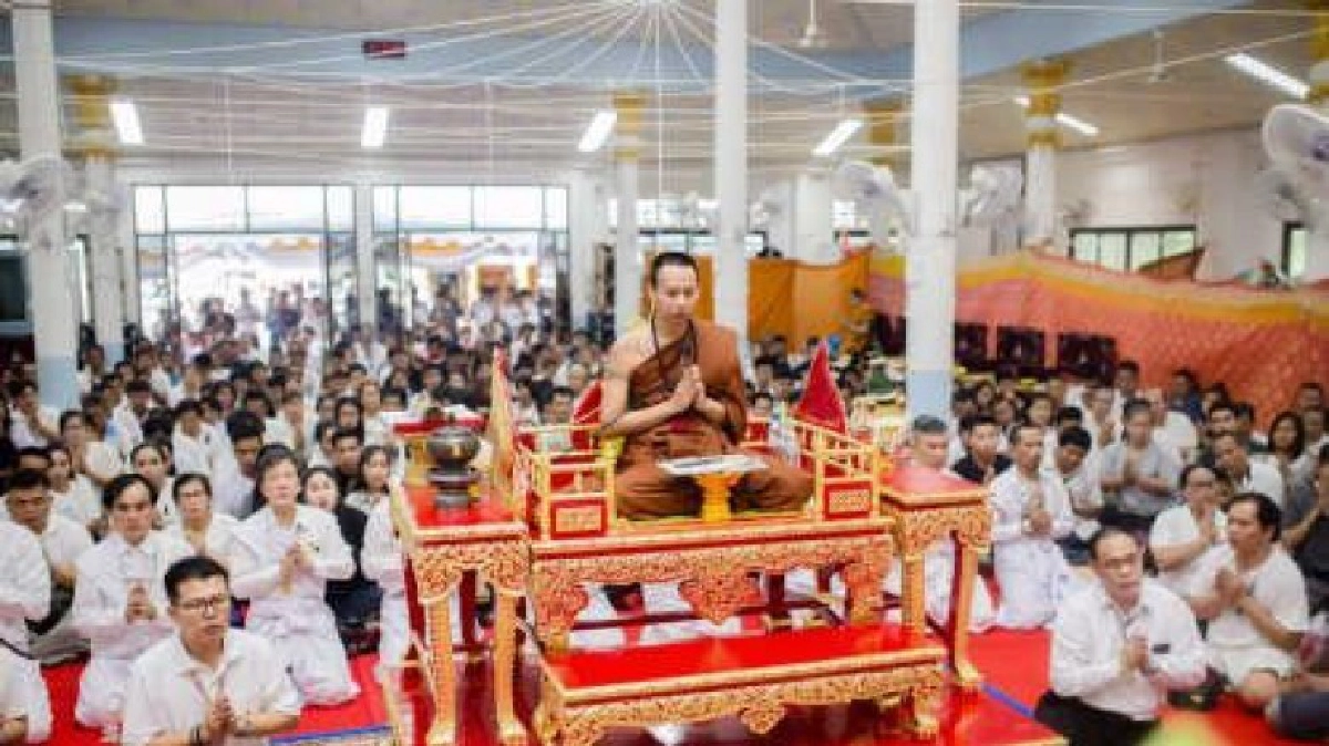 พระครูปลัดสุรินทร์ ภทฺทมุนี พระครูปลัดสุรินทร์ ภทฺทมุนี