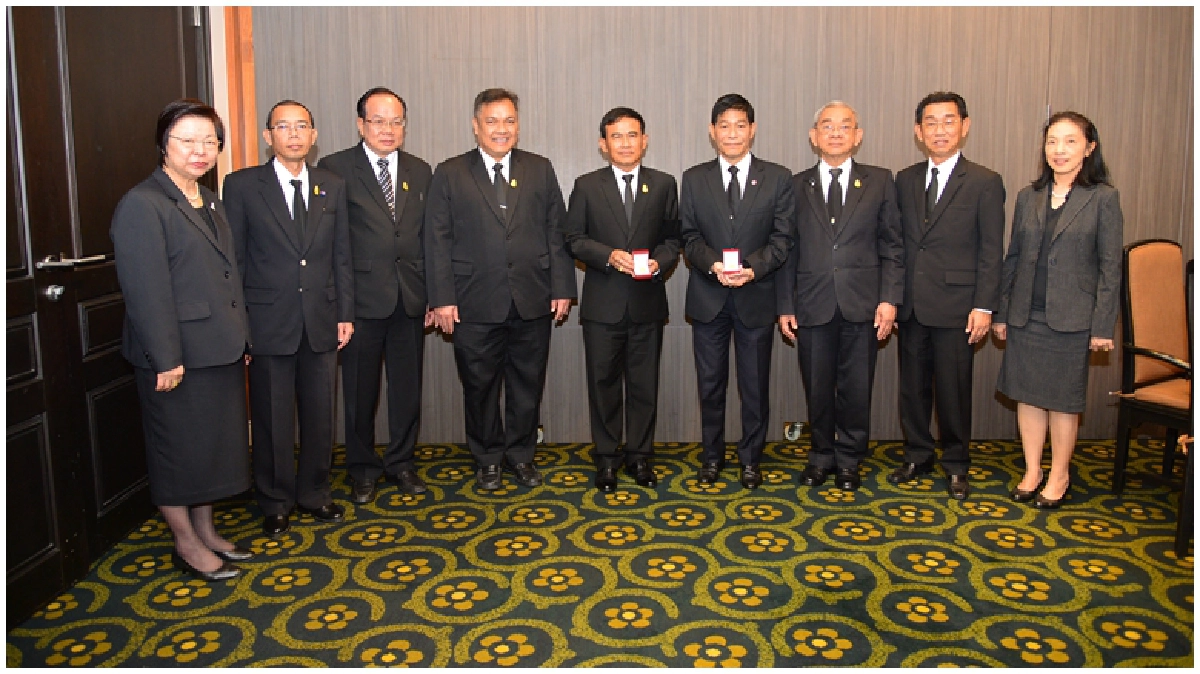 มก.เชิดชูเกียรติ2นิสิตเก่า"เป็น“เพชรนนทรี”