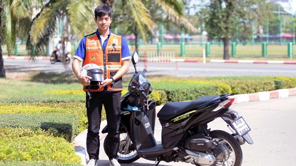 หนุ่มชีวิตพลิก ในวันที่ต้องสู้  