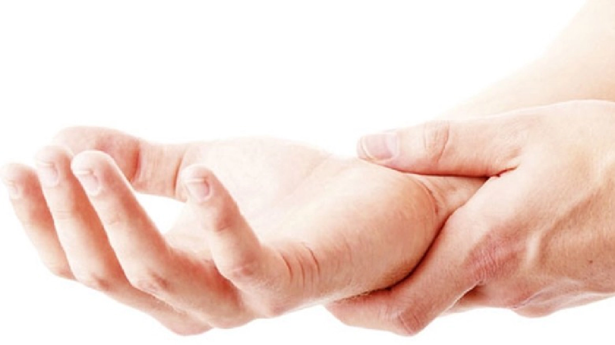 เตือน “มือเท้าชา” สัญญาณอันตราย รู้ก่อนป้องกันได้ เตือน “มือเท้าชา” สัญญาณอันตราย รู้ก่อนป้องกันได้