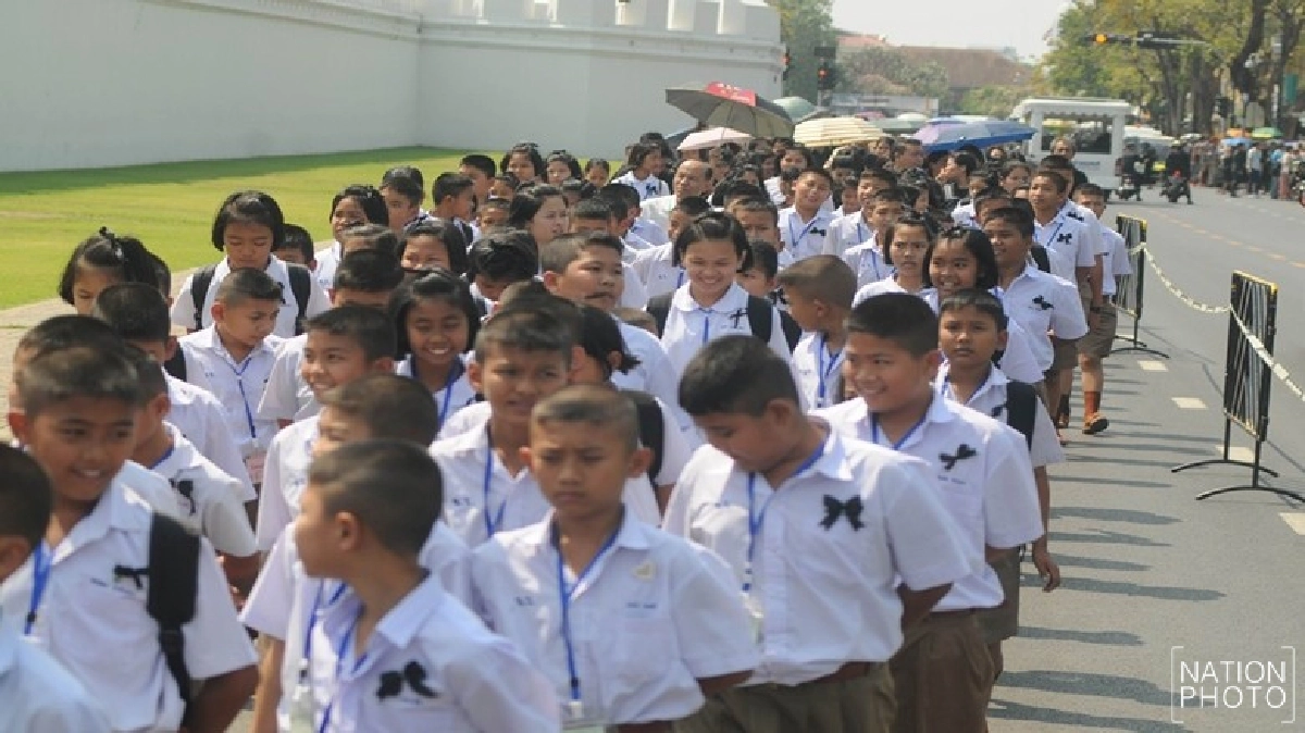 พร้อมถ่ายทอดเรื่องราว 'รัชกาลที่ 9' สู่ลูกหลาน 