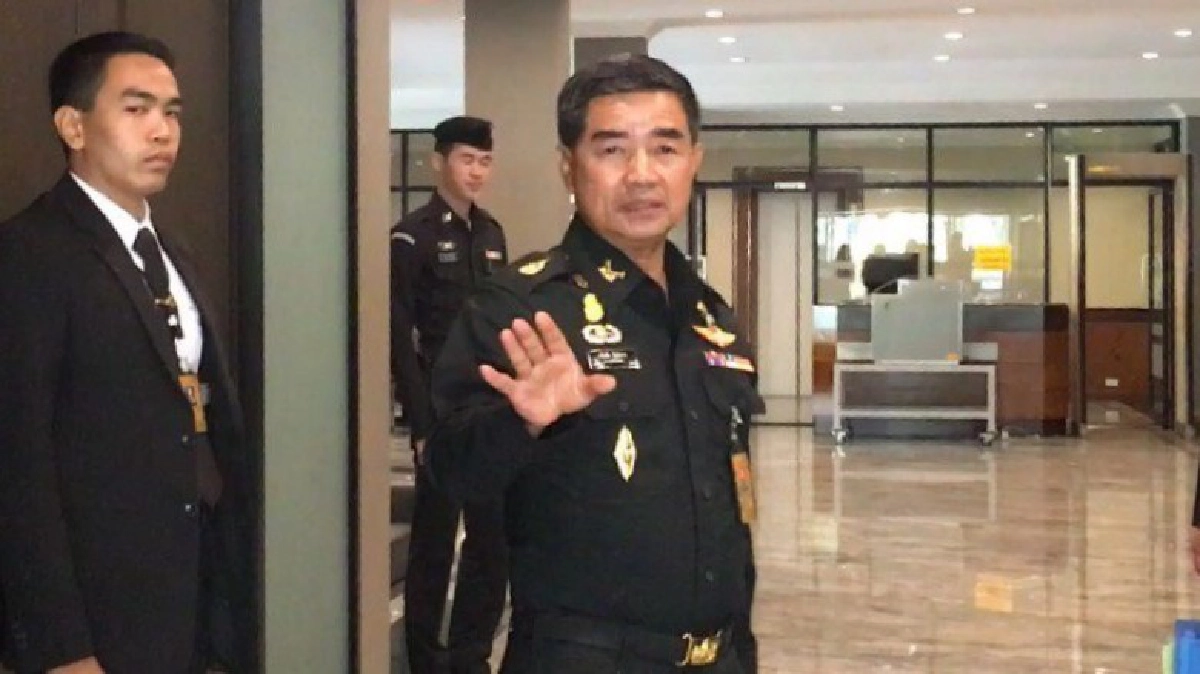 ทหาร 6 กองร้อย คุมสถานการณ์ "วัดธรรมกาย"