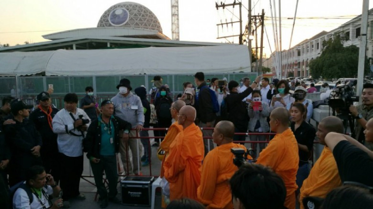 ระดมกำลัง3,500นาย ปิดล้อมพระธรรมกาย ระดมกำลัง3,500นาย ปิดล้อมพระธรรมกาย