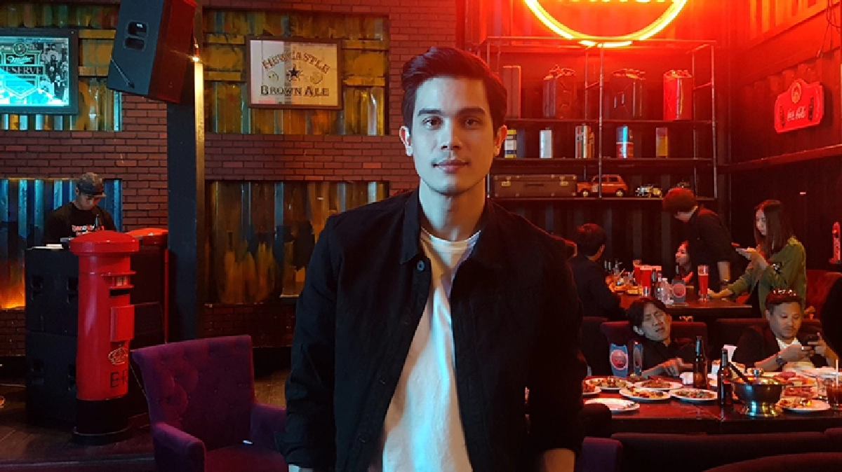 ฟัน100ล.‘ซันนี่’ยิ้มคนดูชอบ'มิสเตอร์เฮิร์ทฯ' ฟัน100ล.‘ซันนี่’ยิ้มคนดูชอบ'มิสเตอร์เฮิร์ทฯ'