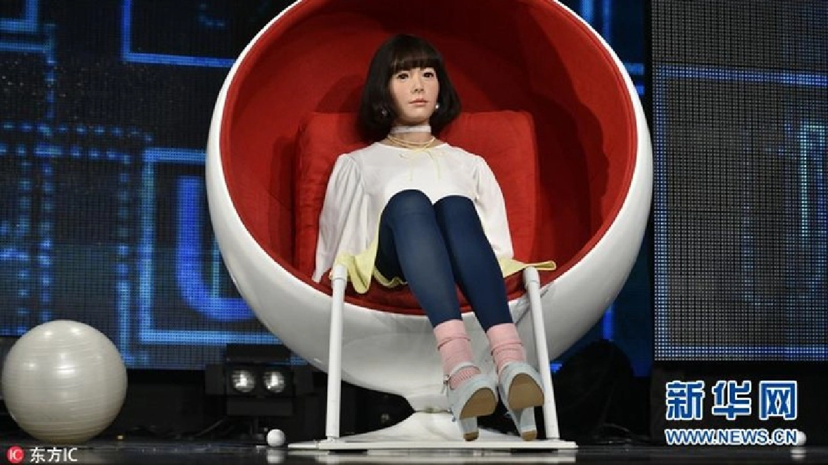 “Androidol” หุ่นยนต์แอนดรอยด์รุ่นใหม่!! “Androidol” หุ่นยนต์แอนดรอยด์รุ่นใหม่!!