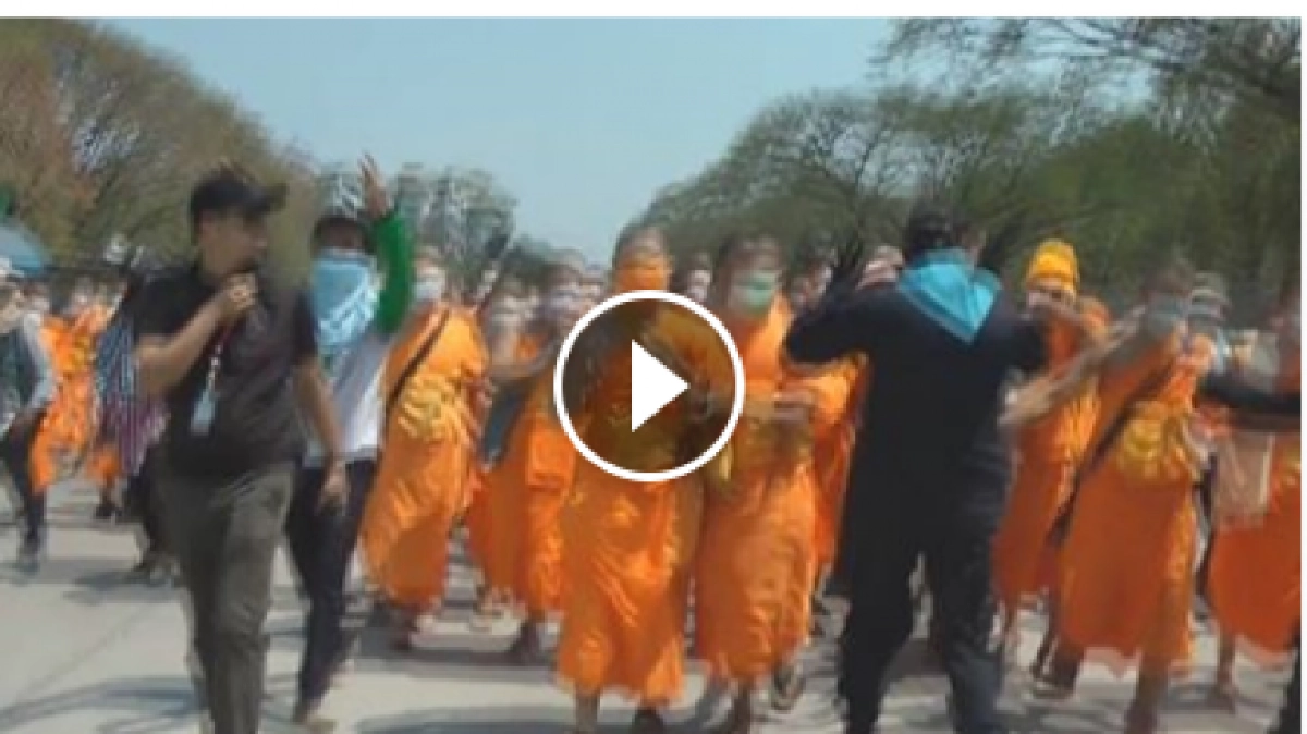 พระปิดหน้า!! ตบกล้องDSIสาว!! พระปิดหน้า!! ตบกล้องDSIสาว!!