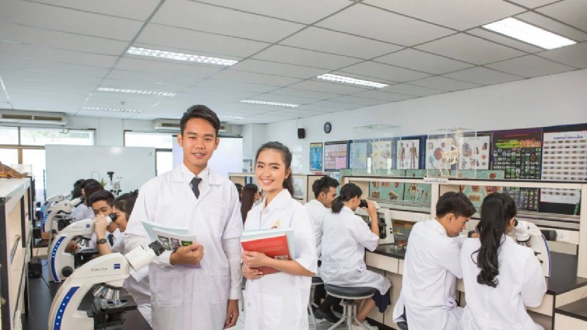 สวนสุนันทา" คว้าดาว "คิวเอสสตาร์"