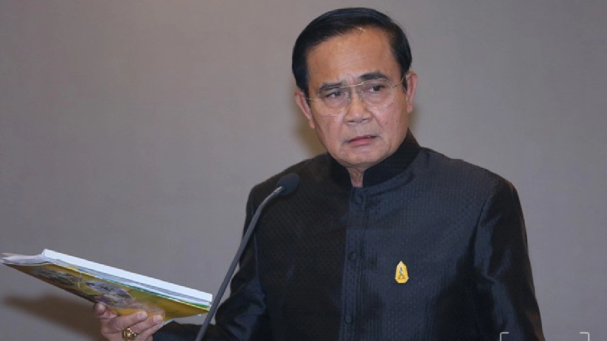 "นายกฯ"ทูลเกล้าฯรัฐธรรมนูญแล้ว         