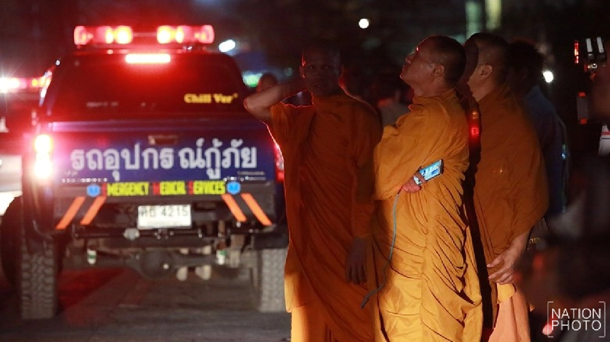 ลุงปีนเสาร้องยกเลิก ม.44 ผูกคอดับแล้ว ลุงปีนเสาร้องยกเลิก ม.44 ผูกคอดับแล้ว