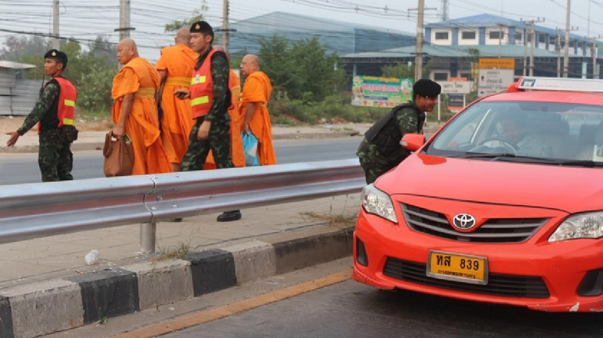 ตรวจเข้ม"พระสงฆ์"ห้ามเข้าวัดพระธรรมกาย ตรวจเข้ม"พระสงฆ์"ห้ามเข้าวัดพระธรรมกาย