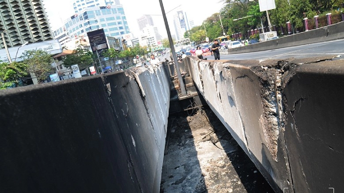 บ่าย 2 "อัศวิน" ลุย ตรวจสะพานไทย-เบลเยี่ยม บ่าย 2 "อัศวิน" ลุย ตรวจสะพานไทย-เบลเยี่ยม