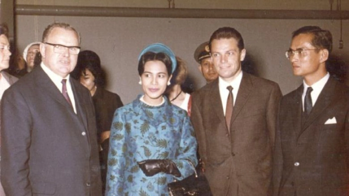 สารคดีเทิดพระเกียรติ 'สายธารพระราชไมตรี' วันเสาร์ที่ 4 มี.ค. สารคดีเทิดพระเกียรติ 'สายธารพระราชไมตรี' วันเสาร์ที่ 4 มี.ค.