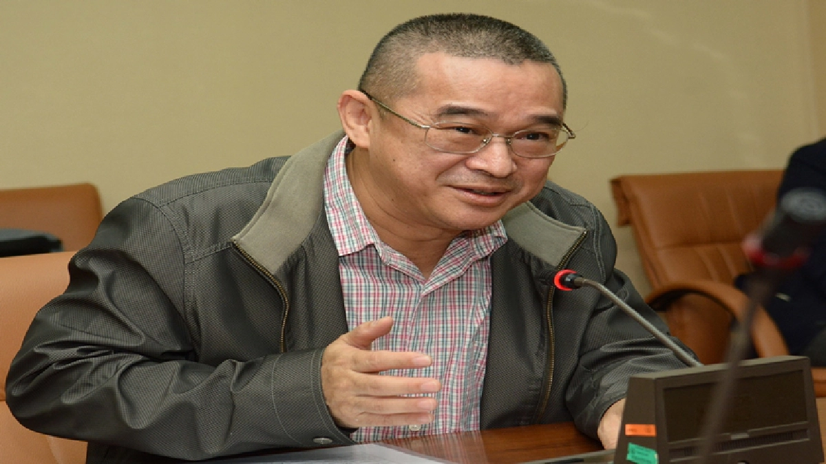 "เรื่องไกร" เดินหน้า ยื่น ป.ป.ช. สอย 2 รมต.