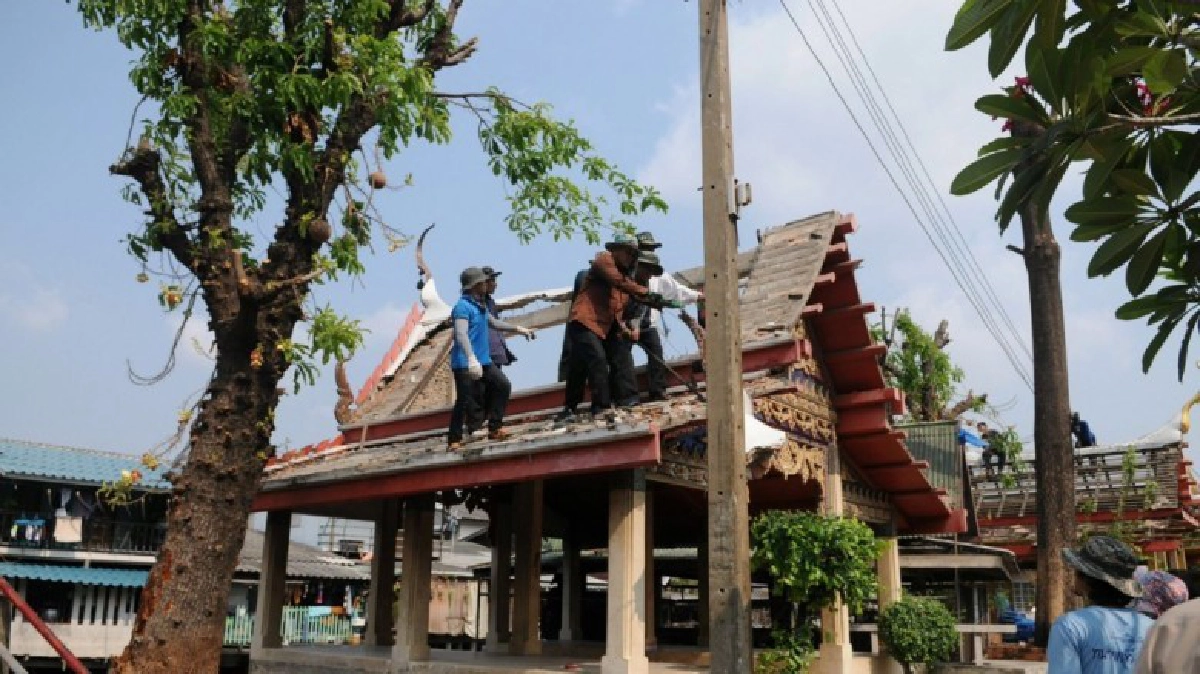 กทม.รื้อถอนต้นไม้-ศาลาริมน้ำวัดลาดพร้าว กทม.รื้อถอนต้นไม้-ศาลาริมน้ำวัดลาดพร้าว