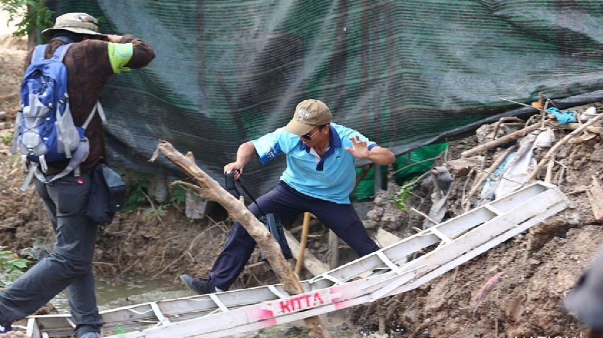 ขุดเอง พลาดเอง ซะงั้น !! (ภาพชุด) ขุดเอง พลาดเอง ซะงั้น !! (ภาพชุด)
