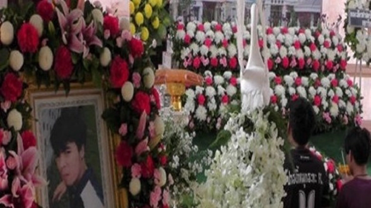 ตร.ชะอำเรียกสอบเพิ่มแก๊งโจ๋พันฆ่าน้องปอนด์ ตร.ชะอำเรียกสอบเพิ่มแก๊งโจ๋พันฆ่าน้องปอนด์