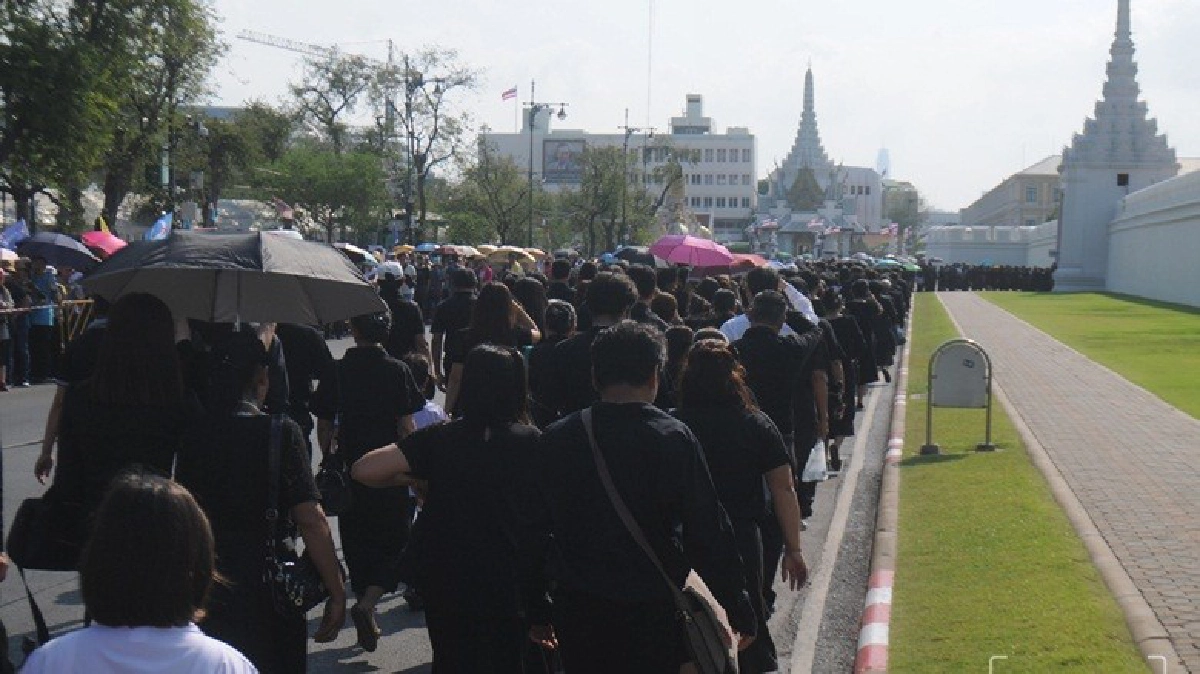 ปชช.เข้าสักการะพระบรมศพวันที่ 129 กว่าสามหมื่น ปชช.เข้าสักการะพระบรมศพวันที่ 129 กว่าสามหมื่น