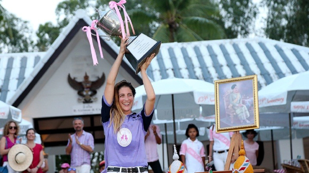 คนดังร่วมพิงค์โปโลช่วยมะเร็งเต้านม