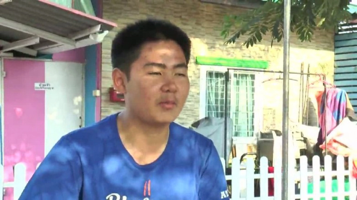 ผู้ใจบุญแห่ช่วย“น้องคิว”ได้เงินเรียนวิศวะสมใจ ผู้ใจบุญแห่ช่วย“น้องคิว”ได้เงินเรียนวิศวะสมใจ