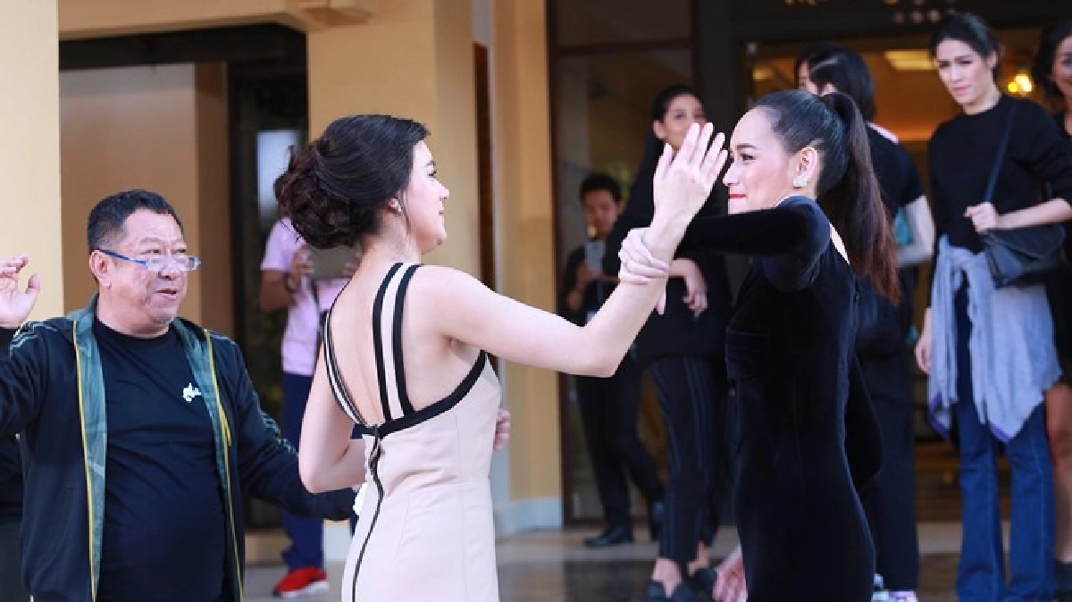 เปิดศึกแม่เลี้ยงลูกเลี้ยง“บี”ปะทะ“คิม”เดือด เปิดศึกแม่เลี้ยงลูกเลี้ยง“บี”ปะทะ“คิม”เดือด
