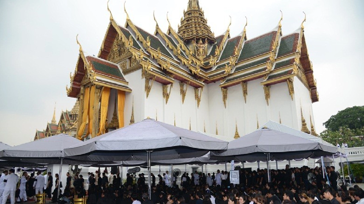 ภาคเอกชนเป็นเจ้าภาพบำเพ็ญกุศลพระบรมศพอย่างต่อเนื่อง ภาคเอกชนเป็นเจ้าภาพบำเพ็ญกุศลพระบรมศพอย่างต่อเนื่อง