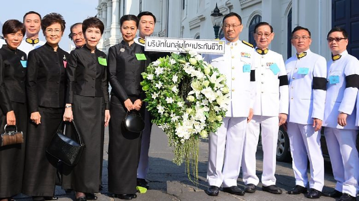 บำเพ็ญกุศลถวายพระบรมศพ บำเพ็ญกุศลถวายพระบรมศพ