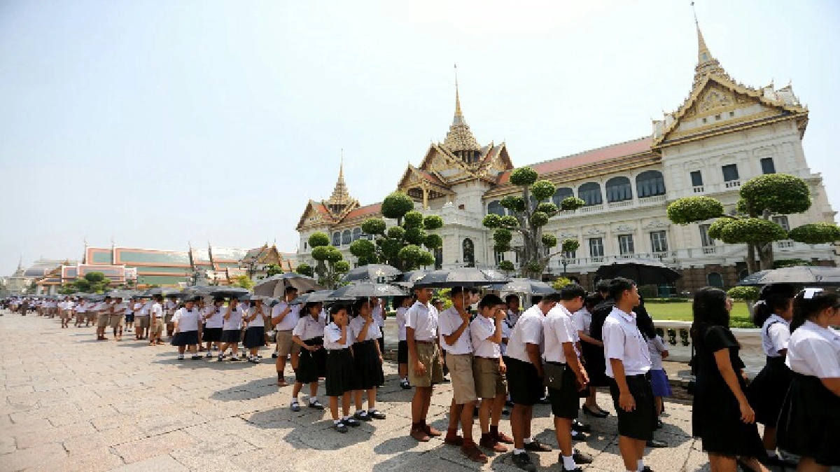 ประทับใจไม่ลืมรับปริญญาจากพระหัตถ์ในหลวง ร.9 ประทับใจไม่ลืมรับปริญญาจากพระหัตถ์ในหลวง ร.9
