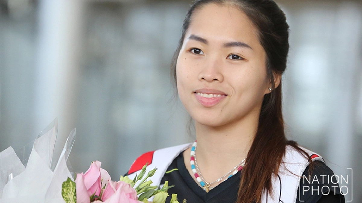'น้องเมย์' ถึงสนามบินสุวรรณภูมิ (ภาพชุด)