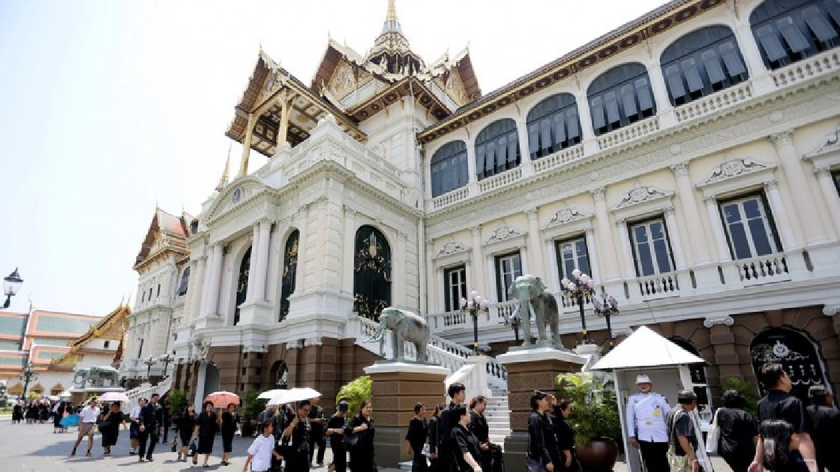 ยอดถวายบังคมพระบรมศพฯกว่า 5,255,272 คน ยอดถวายบังคมพระบรมศพฯกว่า 5,255,272 คน