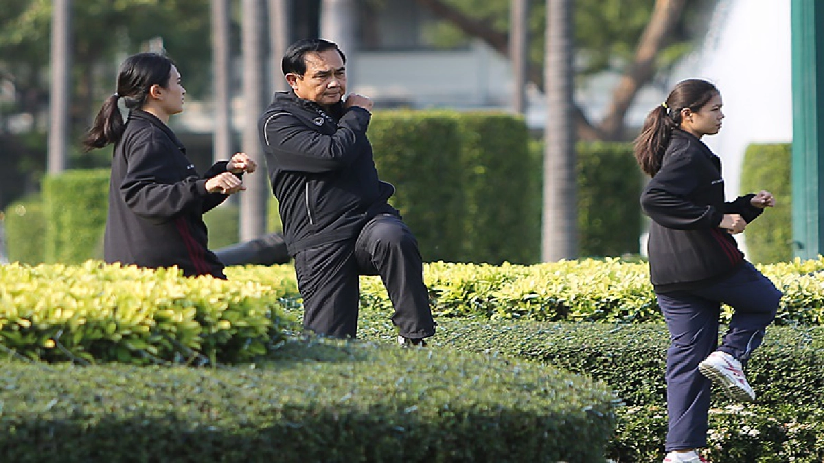 "นายกฯ"ออกกำลังกายไม่กลัวแดด