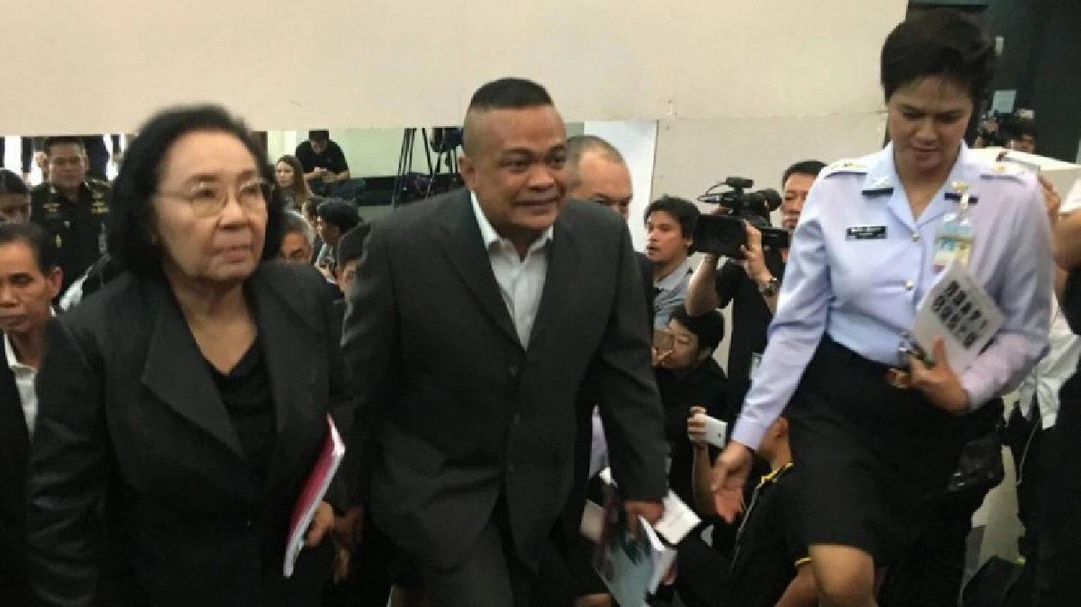 แกนนำ นปช. เข้าถกปรองดอง แกนนำ นปช. เข้าถกปรองดอง