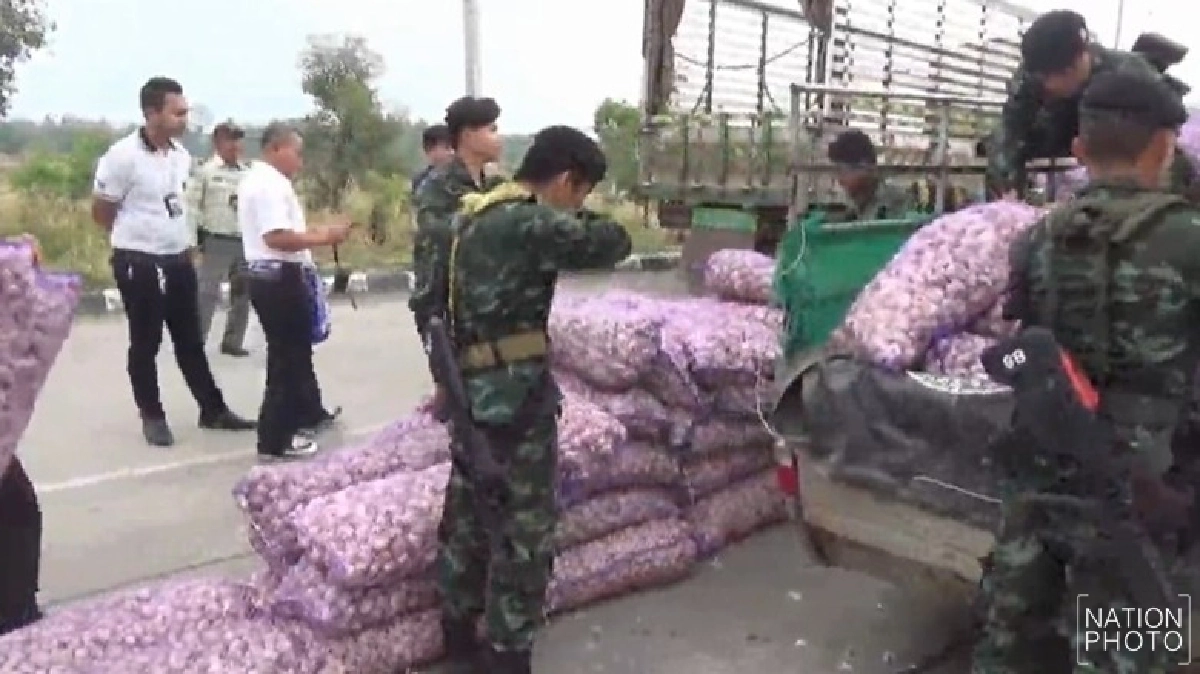 จับกระเทียมเถื่อน 1,940 กก. จับกระเทียมเถื่อน 1,940 กก.