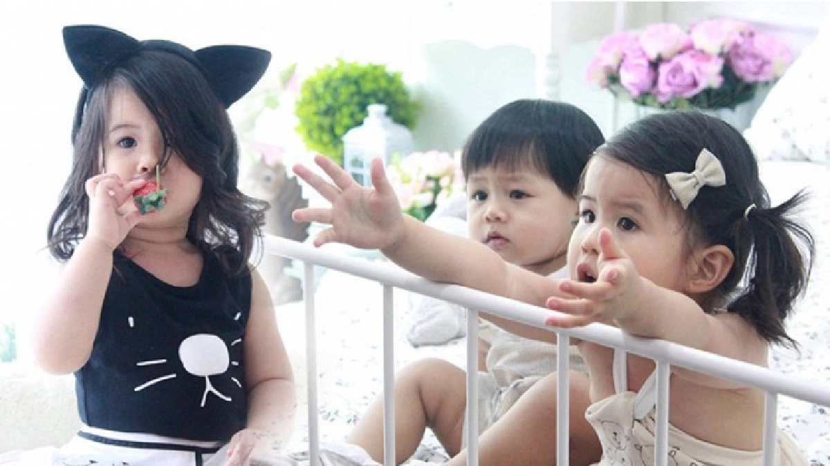 เบื้องหลังการถ่ายแบบของ น้องมายู กับนิตยสาร MC แม่และเด็ก เบื้องหลังการถ่ายแบบของ น้องมายู กับนิตยสาร MC แม่และเด็ก