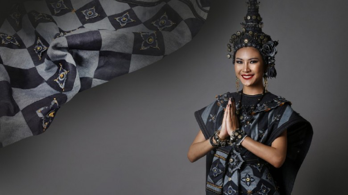 จากเศษผ้ายีนต์เป็นชุดไทย