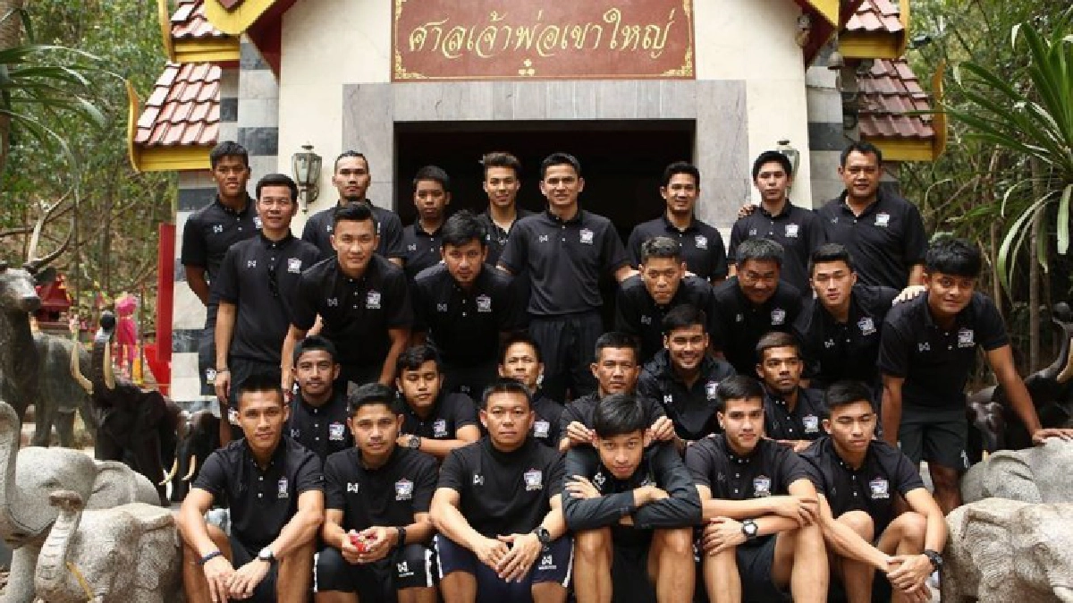 “ช้างศึก” บุกซ้อมเขาใหญ่ “ช้างศึก” บุกซ้อมเขาใหญ่