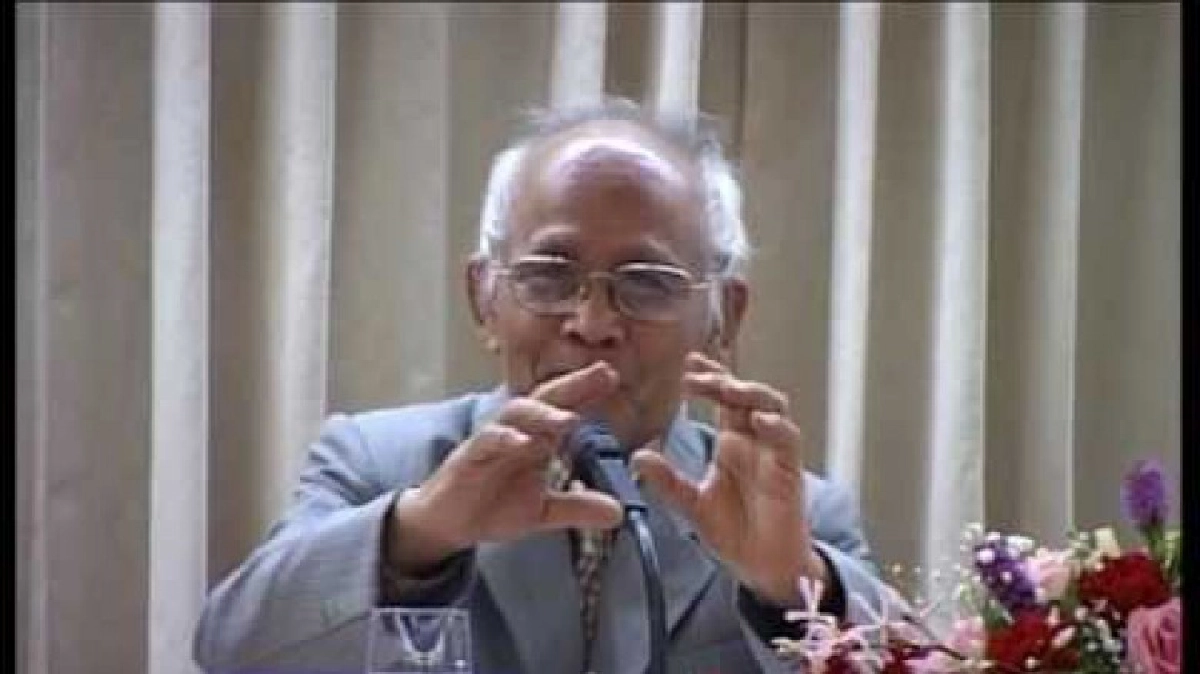 ศ.ดร.ระวี ภาวิไล เสียชีวิตอย่างสงบด้วยวัย 92 ปี ศ.ดร.ระวี ภาวิไล เสียชีวิตอย่างสงบด้วยวัย 92 ปี