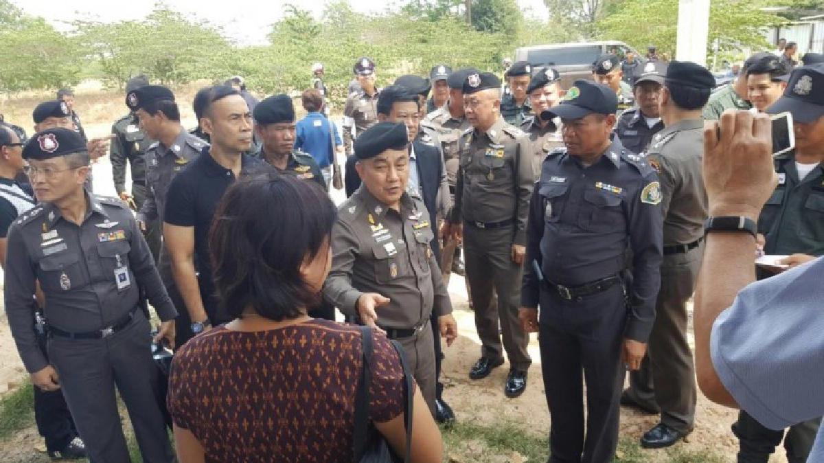 "ศรีวราห์"ลุยตรวจสาขาธรรมกายรุกป่าบุรีรัมย์ "ศรีวราห์"ลุยตรวจสาขาธรรมกายรุกป่าบุรีรัมย์