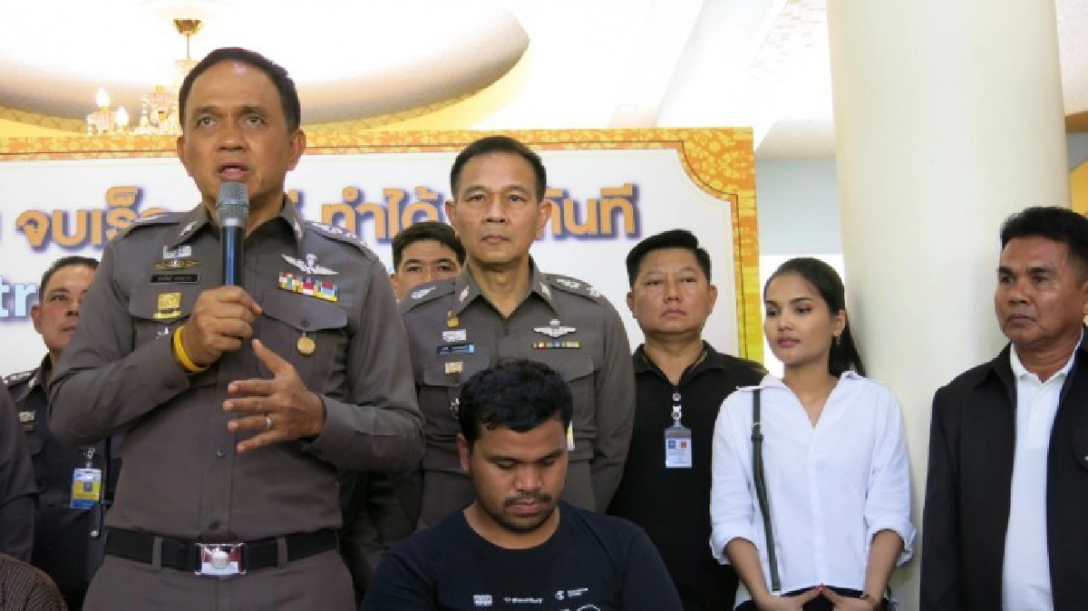 คนร้ายทุบกระจกรถฉกทรัพย์ชาวบ้าน คนร้ายทุบกระจกรถฉกทรัพย์ชาวบ้าน