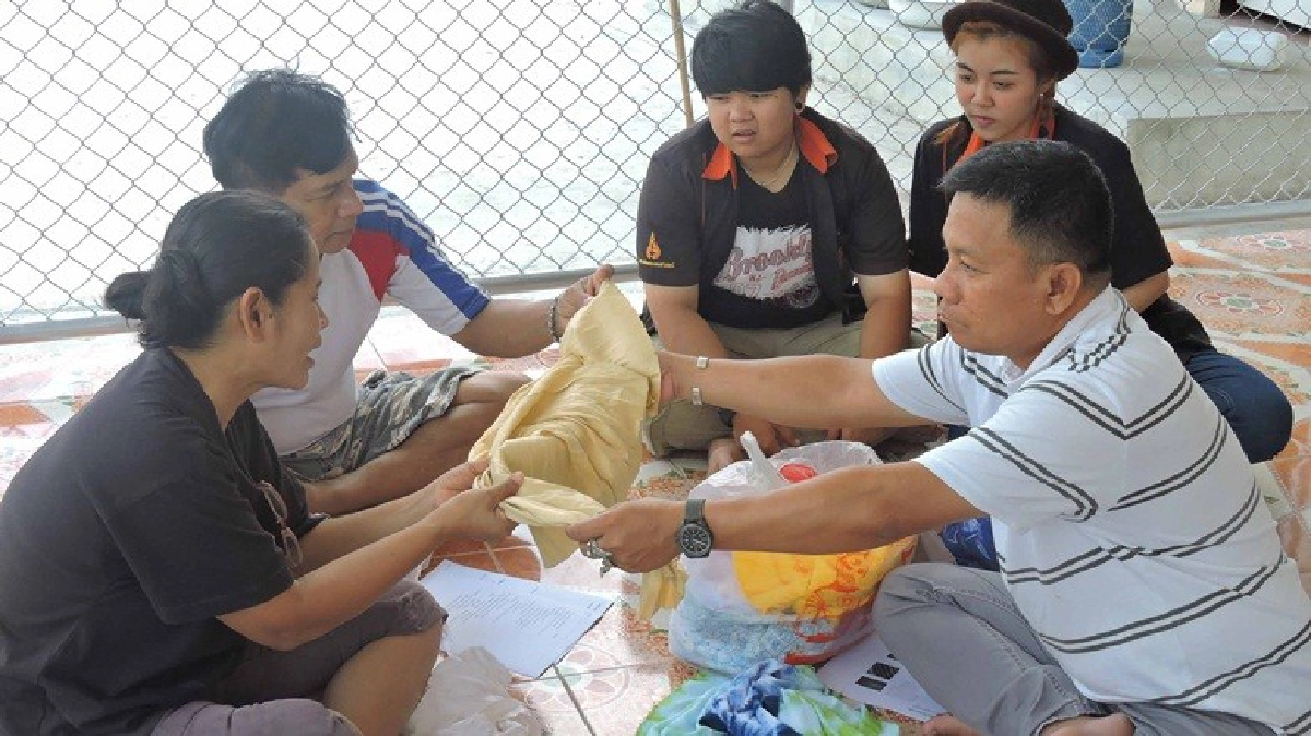 สร้างรายได้ อาขีพจากบาติก ผ้ามัดย้อม