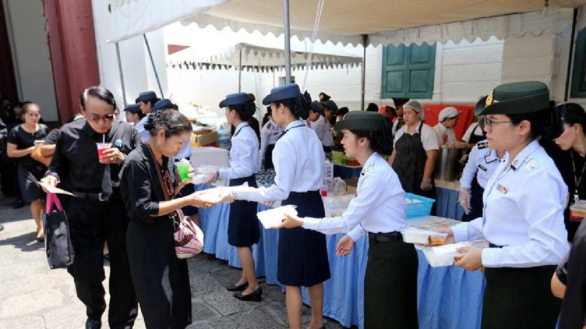 น้ำพระราชหฤทัยสมเด็จพระเจ้าอยู่หัว ช่วยบรรเทาร้อน