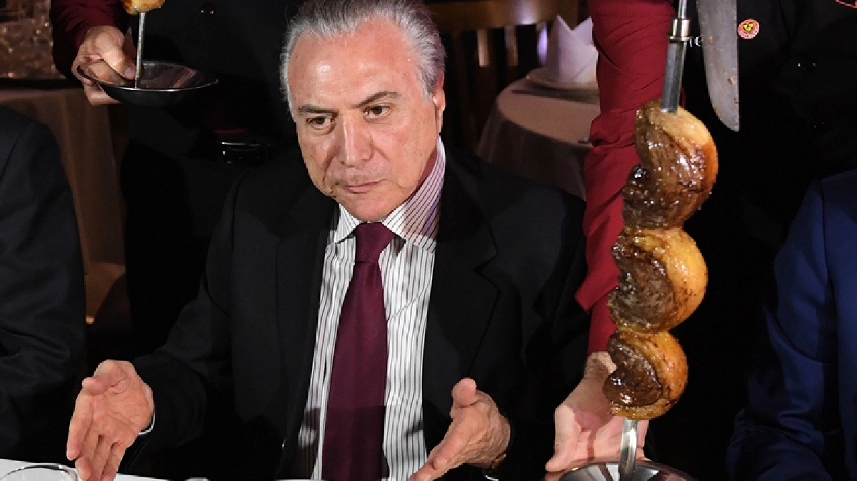 ผู้นำบราซิลกิน'สเต็ก'โชว์ดับข่าวฉาว