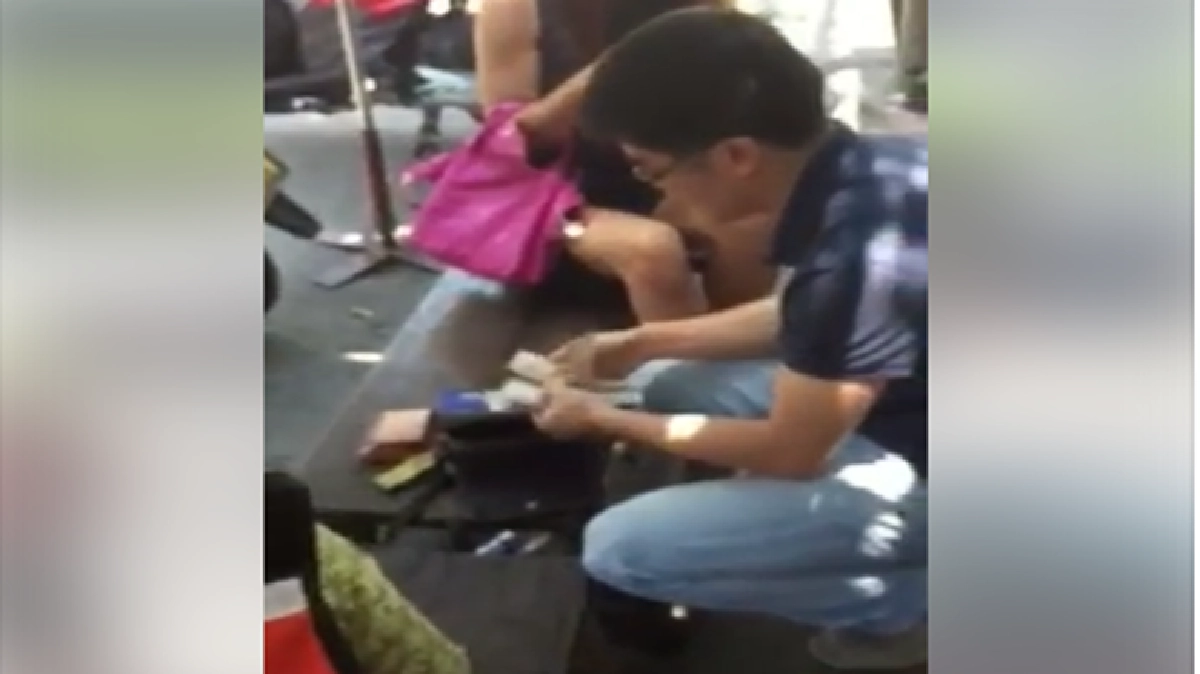 "เงิน 4 หมื่น"ซื้อ"ความดี"ผมไม่ได้ครับ..!!! (ชมคลิป) "เงิน 4 หมื่น"ซื้อ"ความดี"ผมไม่ได้ครับ..!!! (ชมคลิป)