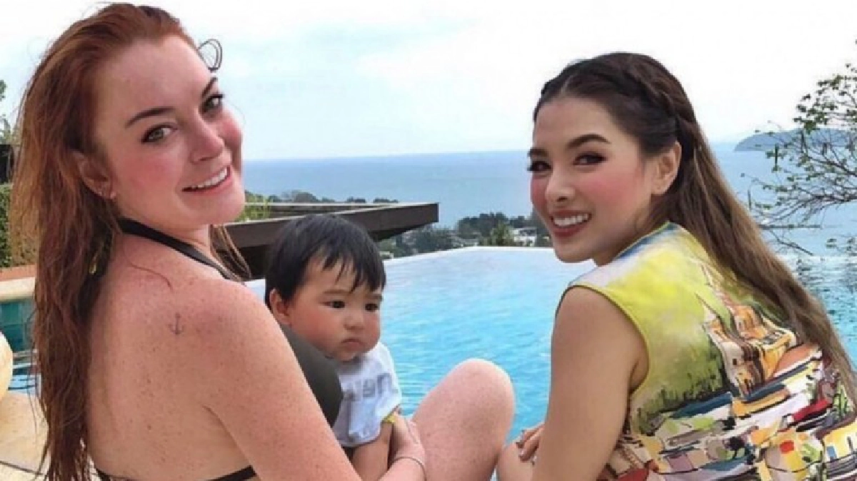 ว้าวมาก! 'น้องดีแลน' ตัวแค่เนี้ยป๊ะดาราฮอลลีวู้ด 'ลินด์เซย์' ว้าวมาก! 'น้องดีแลน' ตัวแค่เนี้ยป๊ะดาราฮอลลีวู้ด 'ลินด์เซย์'
