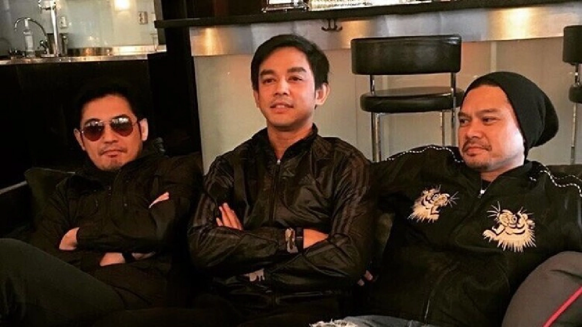 ตามดู"หนุ่ม-มอส-เต๋า"3พระเอกในตำนาน (คลิป) ตามดู"หนุ่ม-มอส-เต๋า"3พระเอกในตำนาน (คลิป)
