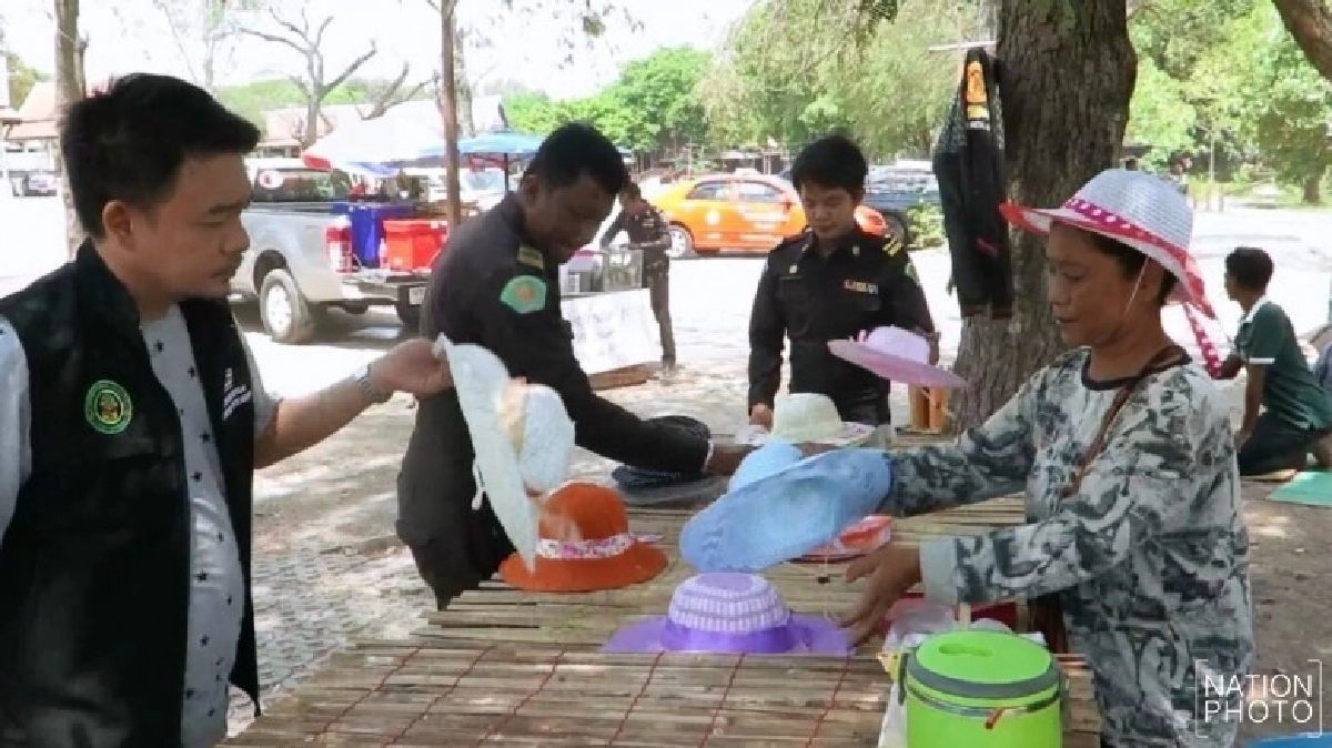 ไล่ไม่จบ ! โผล่อีกกว่า 30 ร้าน ผู้ค้ารุกโบราณสถาน