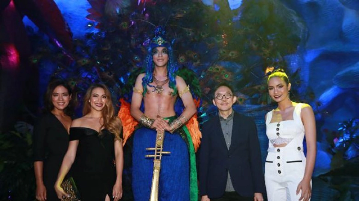 สุดยอดโชว์ 'หิมพานต์ อวตาร' เปิดการแสดง สุดยอดโชว์ 'หิมพานต์ อวตาร' เปิดการแสดง