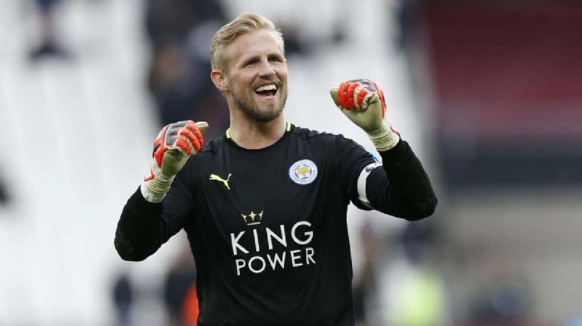 ปืนใหญ่สนใจคว้า"แคสเปอร์"เฝ้าเสา ปืนใหญ่สนใจคว้า"แคสเปอร์"เฝ้าเสา