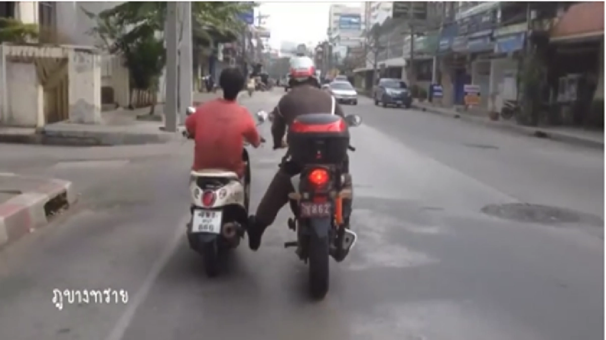 ตำรวจในฝันของสายแว๊น.. (ชมคลิป) ตำรวจในฝันของสายแว๊น.. (ชมคลิป)
