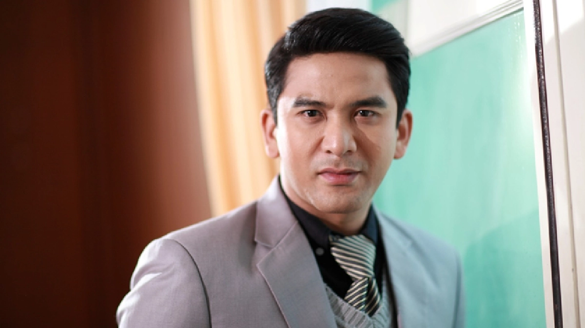 'ป๋อ' ร่วมงานสองนกเรื่องแรกฉลุย 'ป๋อ' ร่วมงานสองนกเรื่องแรกฉลุย